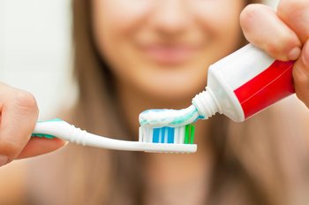 Что нужно знать, выбирая зубную пасту
